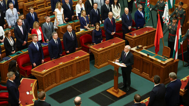 Снимка: Унгария е с нов президент (СНИМКИ)