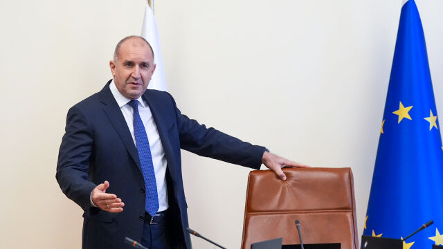 Снимка: Радев: Земестваме изчерпания вече модел на развитие, основан на потребление и евтин труд - с ускорено икономическо развитие