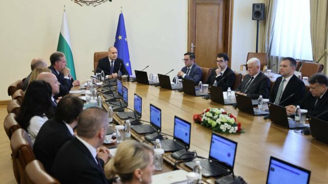 Снимка: Радев: Бюджет 2027 ще бъде приет навреме, а новата финансова рамка ще гарантира стабилността