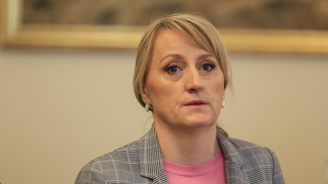 Снимка: Министър Карамфилова: Пострадалите от наводненията в Струмяни няма да плащат такса за депониране на отпадъците
