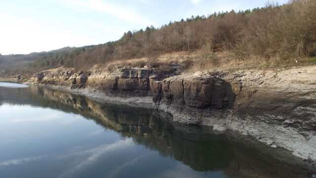 Снимка: Язовир 