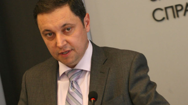 Снимка: Янев призна, че е познавал помилван за убийство