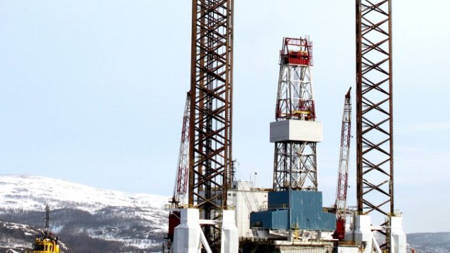 Снимка: Извадиха 16 тела от потъналата платформа в Охотско море 