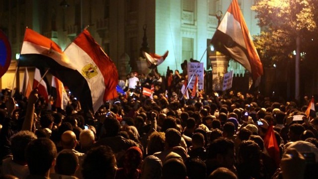 Снимка: Поддръжниците на сваления президент на Египет организират масов митинг