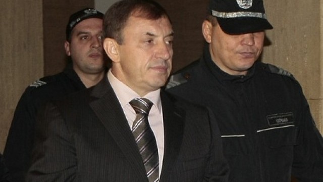 Снимка: Инциденти със свидетели срещу Алексей Петров (ОБЗОР)