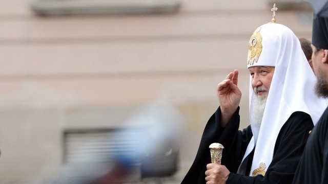 Снимка: Феминизмът е опасен феномен - жените трябва да си стоят вкъщи, смята патриарх Кирил