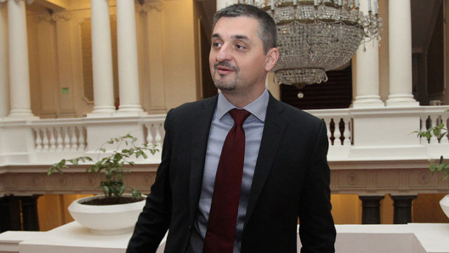 Снимка: БСП: Правителството на Борисов използва снега за предизборни цели