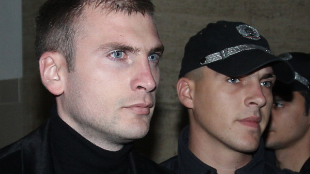 Снимка: Октай Енимехмедов се кандидатира за депутат