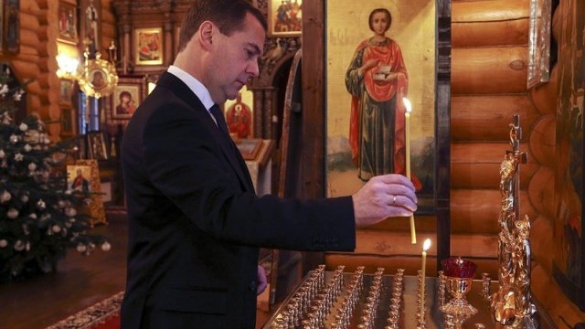 Снимка: Медведев поднесе съболезнования за Волгоград в Туитър