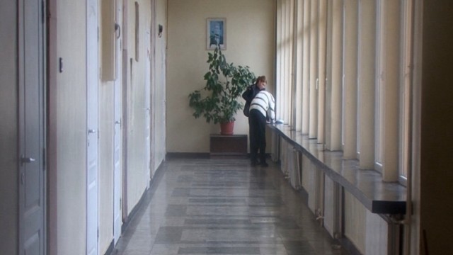 Снимка: Възрастни хора стават фиктивно ученици за по-голяма държавна субсидия
