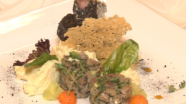 Снимка: Във Варна се състезават кой ще приготви най-вкусна риба 