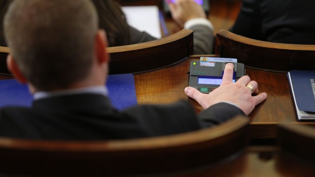 Снимка: Депутатите решават за електронното гласуване