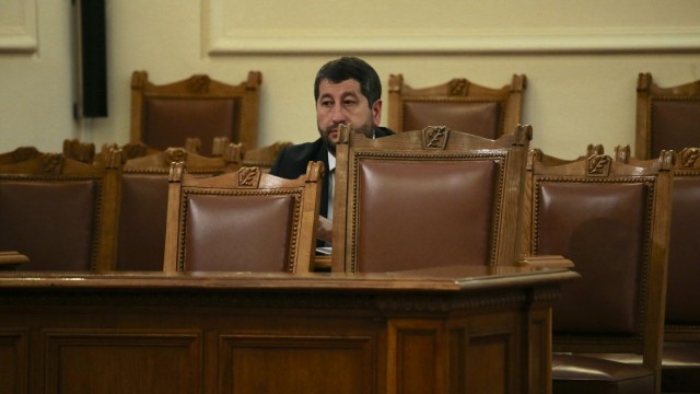 Снимка: Първи фалстарт с промените в Конституцията