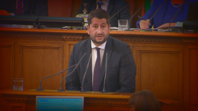 Снимка: Христо Иванов: Цацаров да обясни за какво му е безконтролната власт