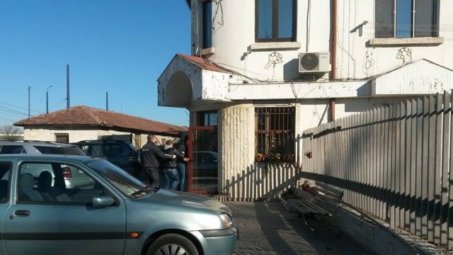 Снимка: Бандити простреляха двама при грабеж в Пазарджик