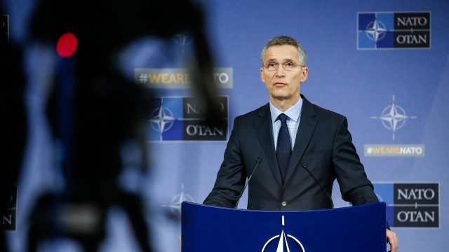 Снимка: НАТО призова за максимален натиск над Пхенян, за да спре с ядрените изпитания 