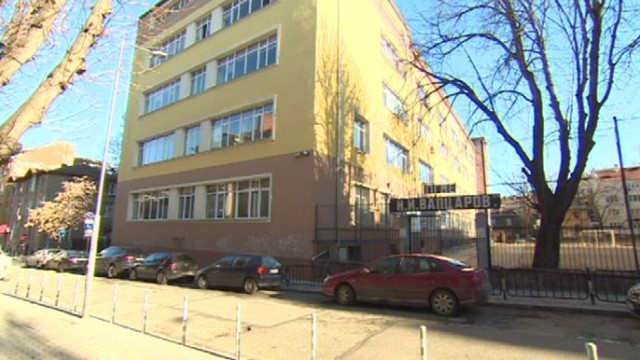 Снимка: Агресията в Механотехникума в София – заради момиче 