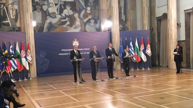 Снимка: България и Сърбия подписаха меморандум за намаляване на цената на роуминга