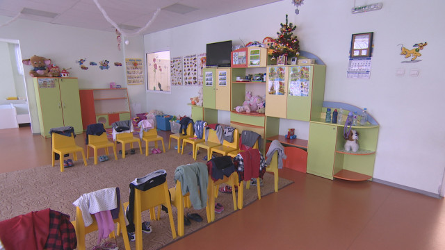 Мъже са разбили детска градина в Мизия и са откраднали