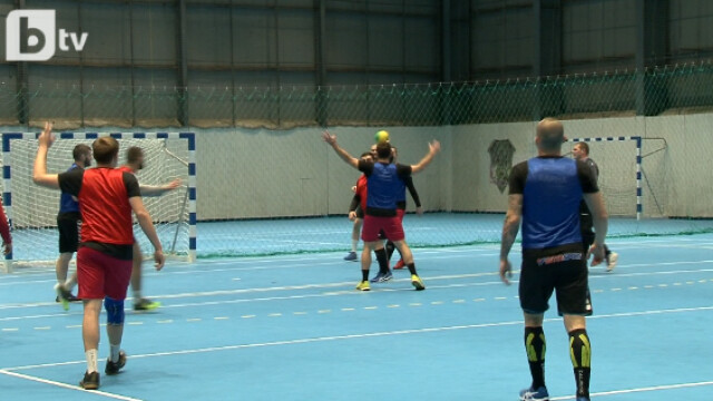 Снимка: 6 години по-късно: Отново имаме национален отбор по хандбал (ВИДЕО)