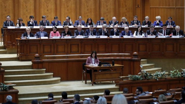 Снимка: Румънското правителство оцеля след вот на недоверие