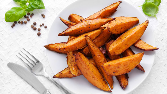 Снимка: Пържени картофи с еърфрайър - топ трик, за да станат божествено хрупкави (СНИМКИ)