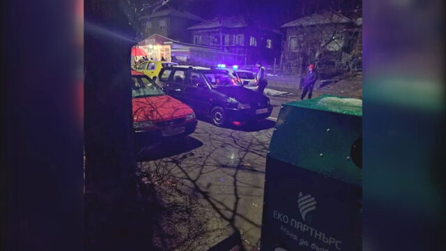 Снимка: Автомобил удари жена в Габрово, а друг я прегази