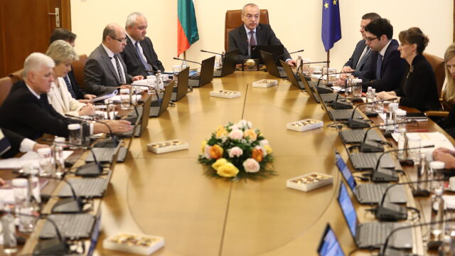 Снимка: Служебният кабинет разпредели близо 1 млрд. лв. 