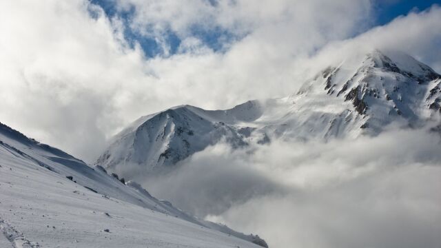 Мъж падна в пропаст в Пирин и загина