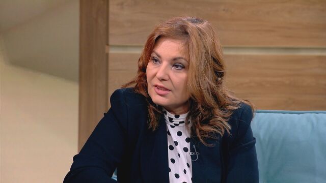 Снимка: Асена Сербезова: Министър Хинков не разбира какво е свръхзадлъжнялост и платежоспособност