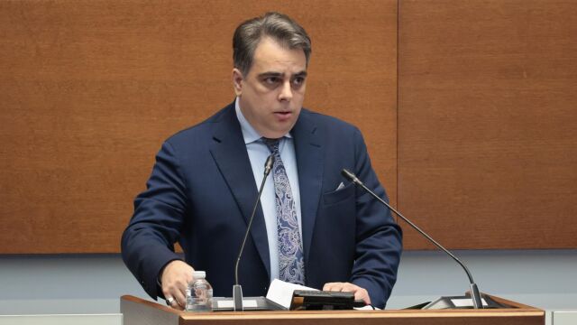 Снимка: „Продължаваме промяната“ внася вот на недоверие срещу правителството, обявиха нов протест