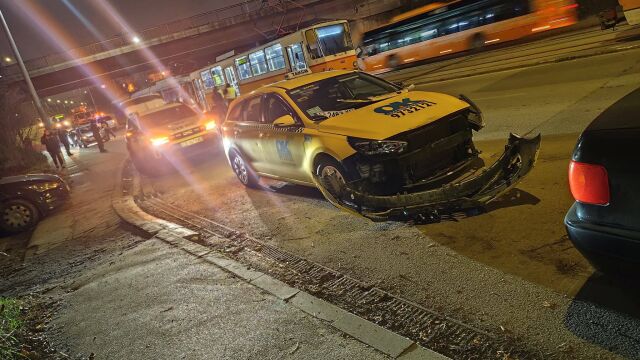 Втора катастрофа с трамваи за ден в София (СНИМКИ)