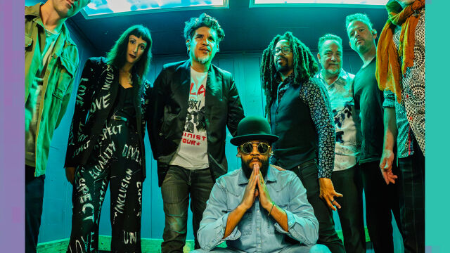 Снимка: Suede, Thievery Corporation и още банди се присъединяват към мегафестивала PHILLGOOD 