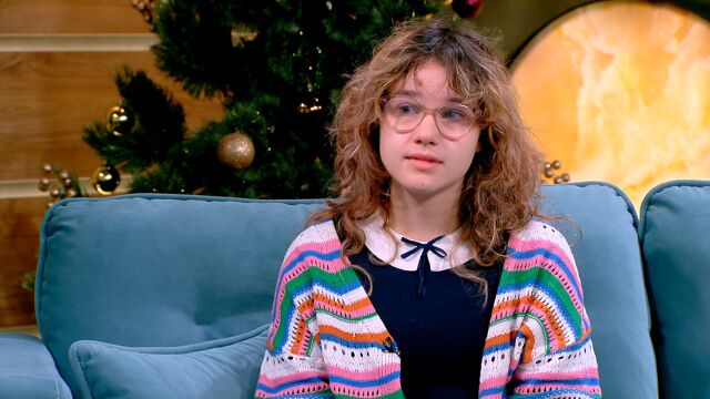 Яна Мартинова, 12. клас от 