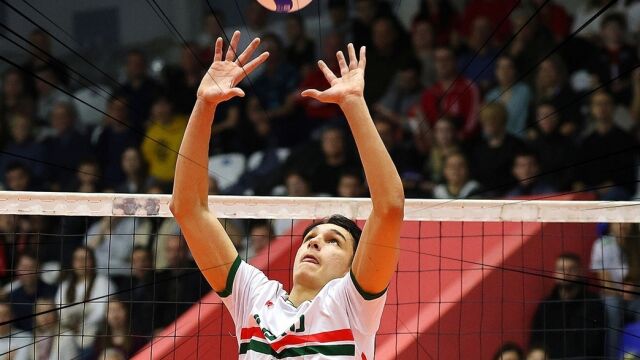 Снимка: Когато един страда, всички играят за него – силният жест на Симеон Николов