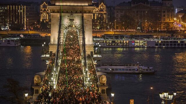 „Тази история разкъсва корема