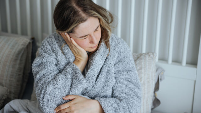 Снимка: Защо шумът в ушите се засилва през зимата?