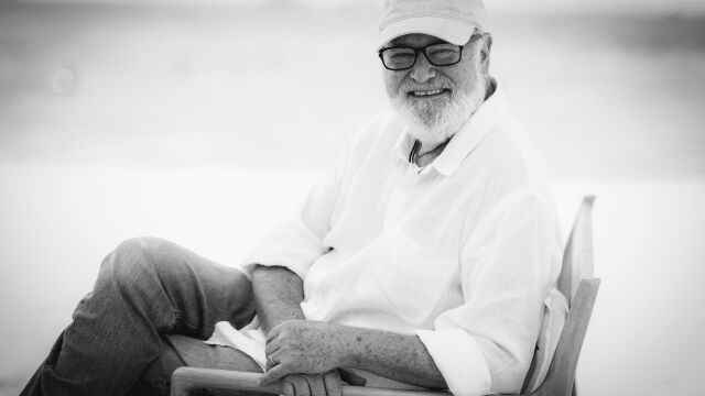 Снимка: Холивуд е съкрушен: Реакциите на звездите след смъртта на Роб Райнър и съпругата му (СНИМКИ)