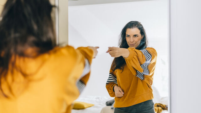 Снимка: Емили Бронте ~ Гордите хора сами си докарват мъки и неприятности (СНИМКИ + ВИДЕО)