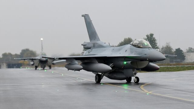 Български пилот на F-16: Самолет, който носи непознати способности за българските ВВС