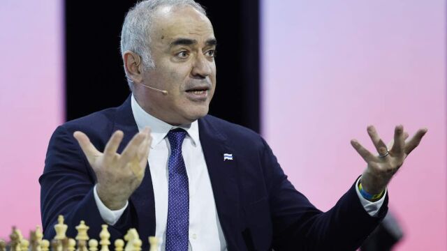 Снимка: Руски съд арестува задочно легендата Гари Каспаров