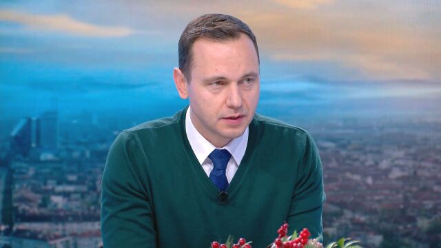 Иван Георгиев: Доскоро наблюдавахме случващото се в света през прозореца, през 2025 г. събитията влязоха с шут през вратата