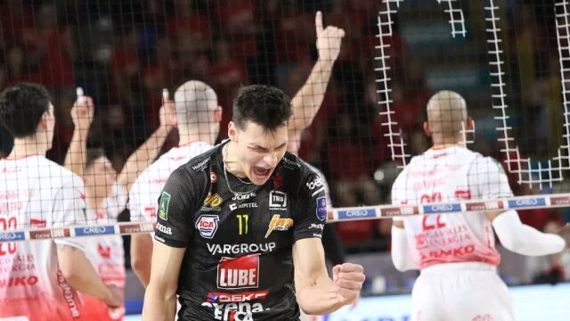 Снимка: Коледна победа за Алекс Николов