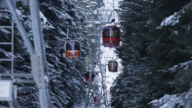 Боровец откри ски сезона: Амбицията е за 10-местен кабинков лифт, с който да се стига за 12 минути до Маркуджиците 