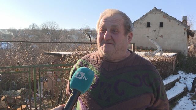 „Да минат празниците, пък еврото ще се яви отнякъде“: Докато някои обменят, други – не са виждали валутата на живо