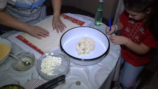 Снимка: Рецепта за новогодишната баница от село Бързия 