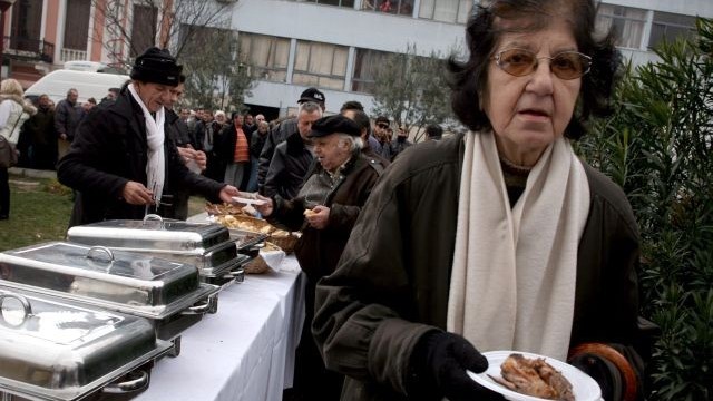 Снимка: В Гърция: Пир по време на криза