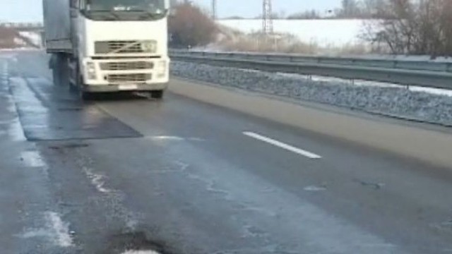 Снимка: Ако не закъсаш в преспа, пропадаш в дупка