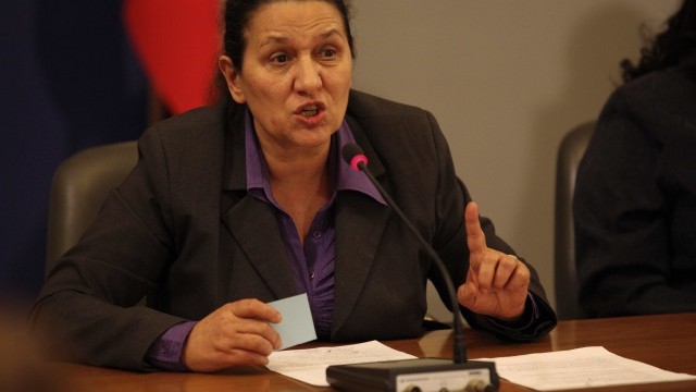 Снимка: Минала през няколко партии, майка на ГЕРБ-кадри дефилира като „лице на протеста”