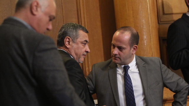 Снимка: Реформатори и Патриоти искат оставките на Лазаров и шефовете на ДАНС и ДАТО